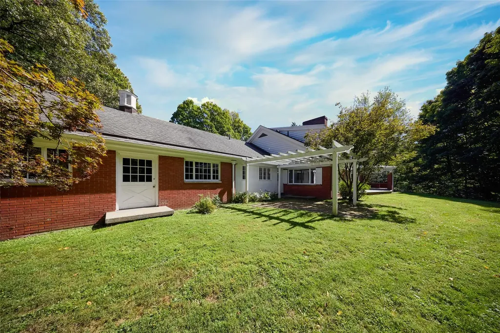 94 Cedar Avenue Poughkeepsie NY 12603