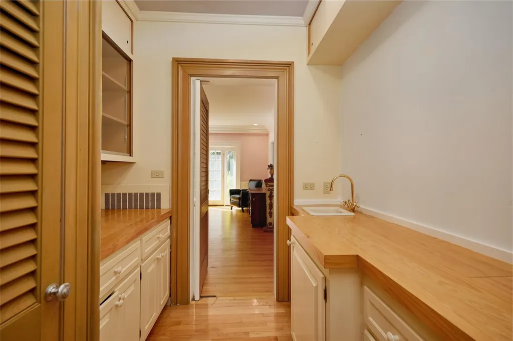 94 Cedar Avenue Poughkeepsie NY 12603