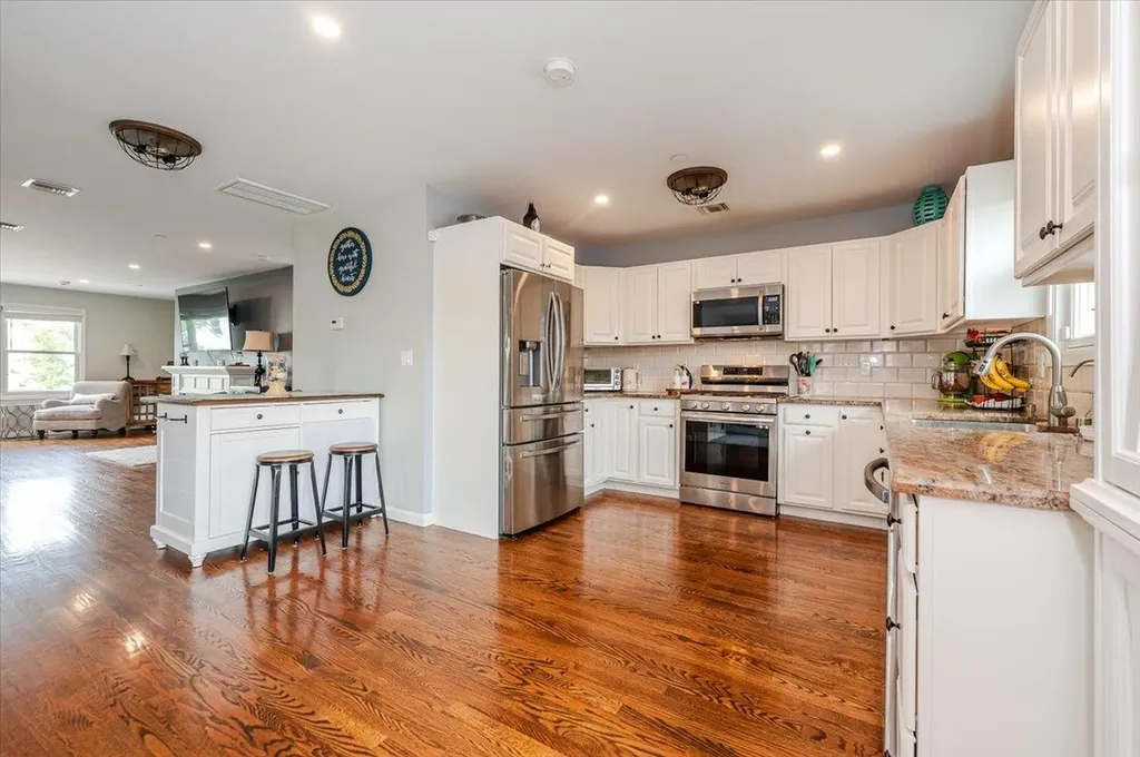 360 E Hudson Street Long Beach NY 11561