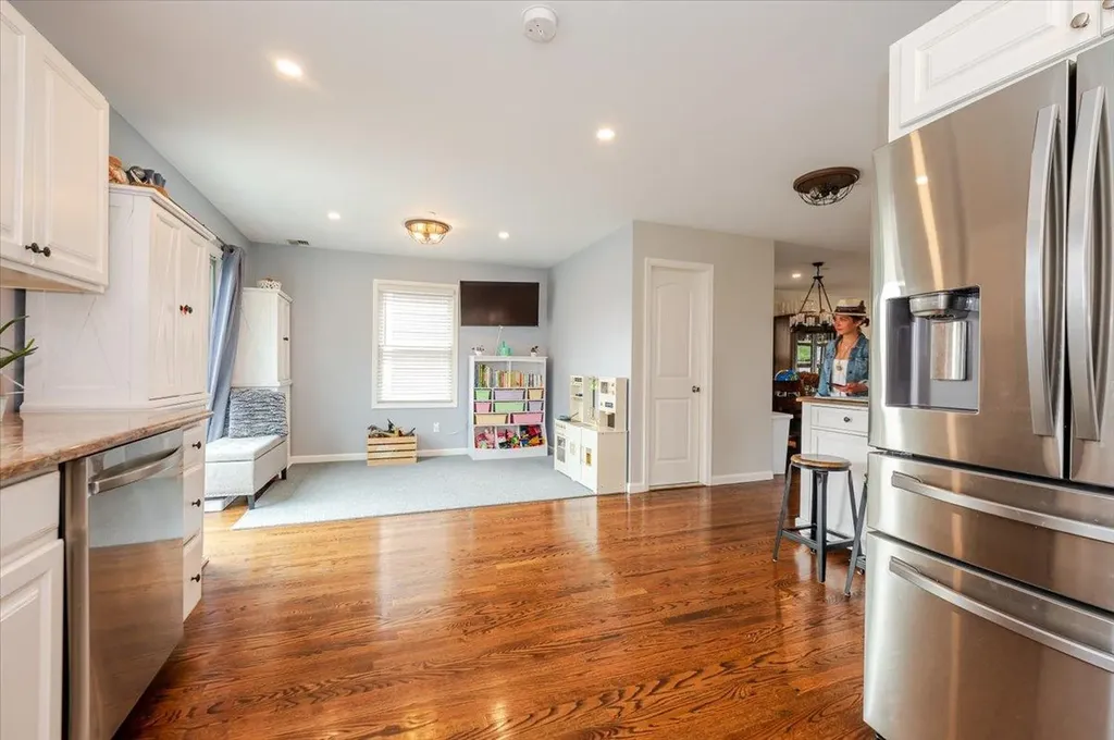 360 E Hudson Street Long Beach NY 11561