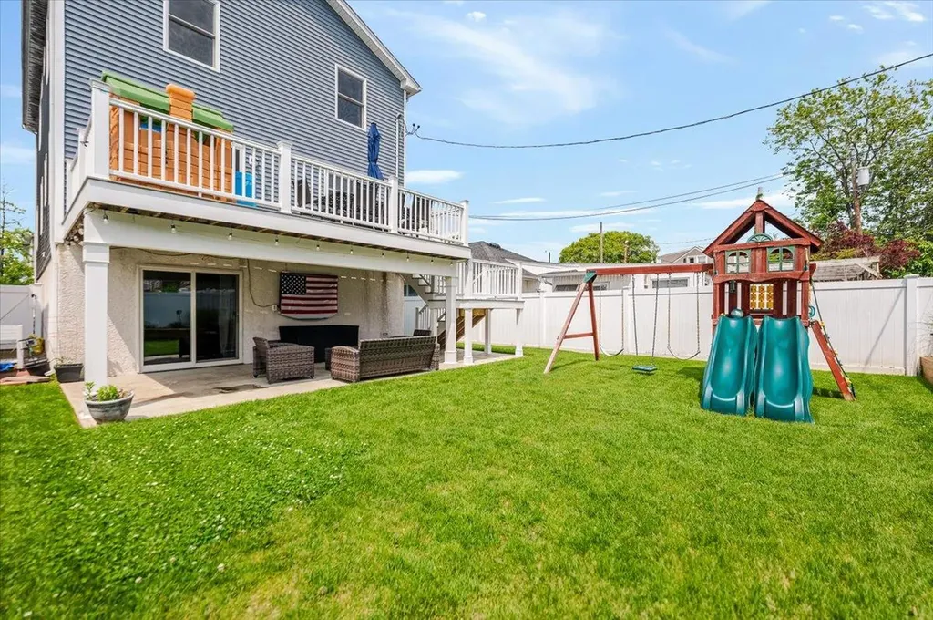 360 E Hudson Street Long Beach NY 11561
