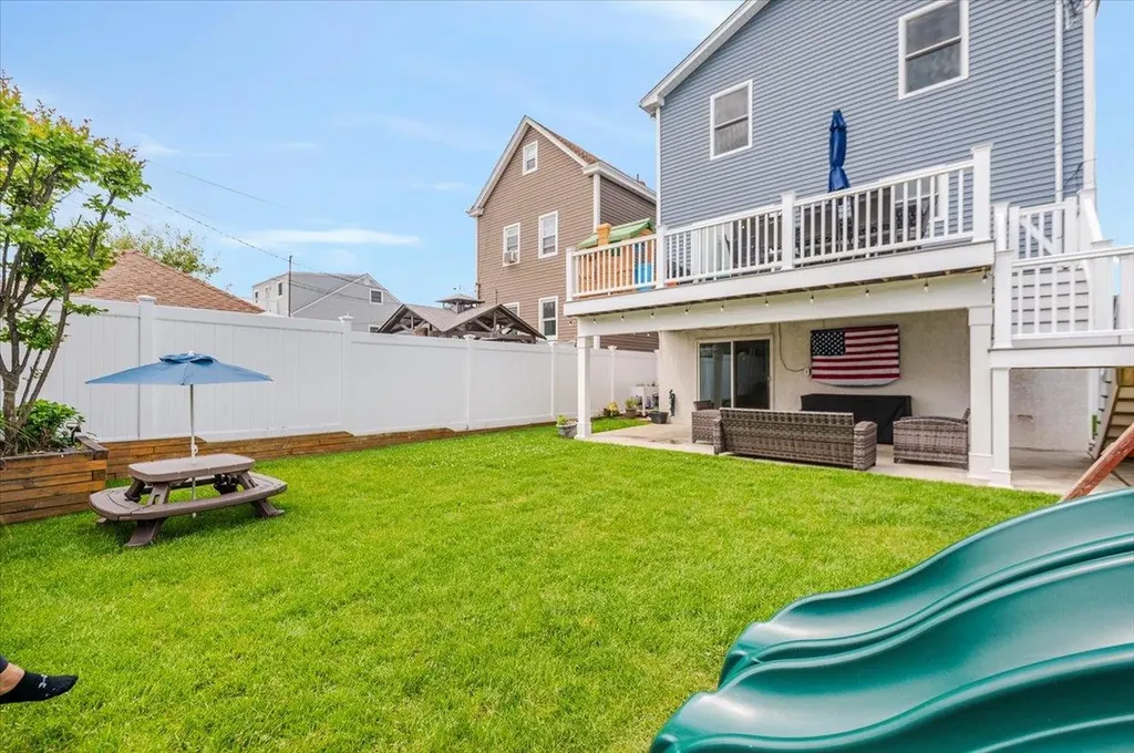 360 E Hudson Street Long Beach NY 11561