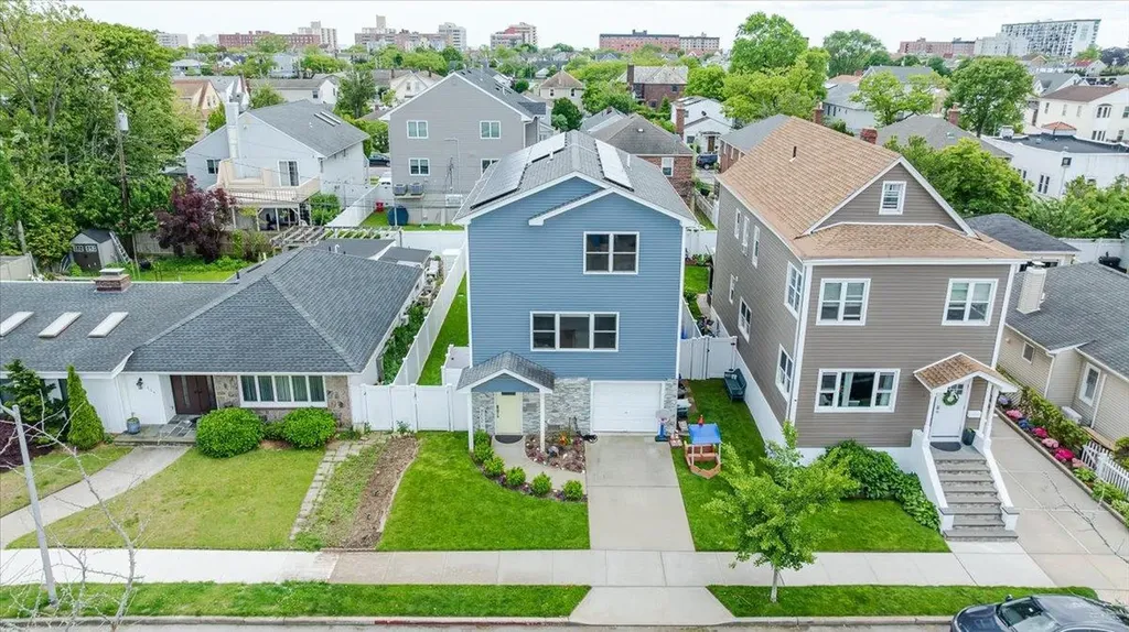 360 E Hudson Street Long Beach NY 11561