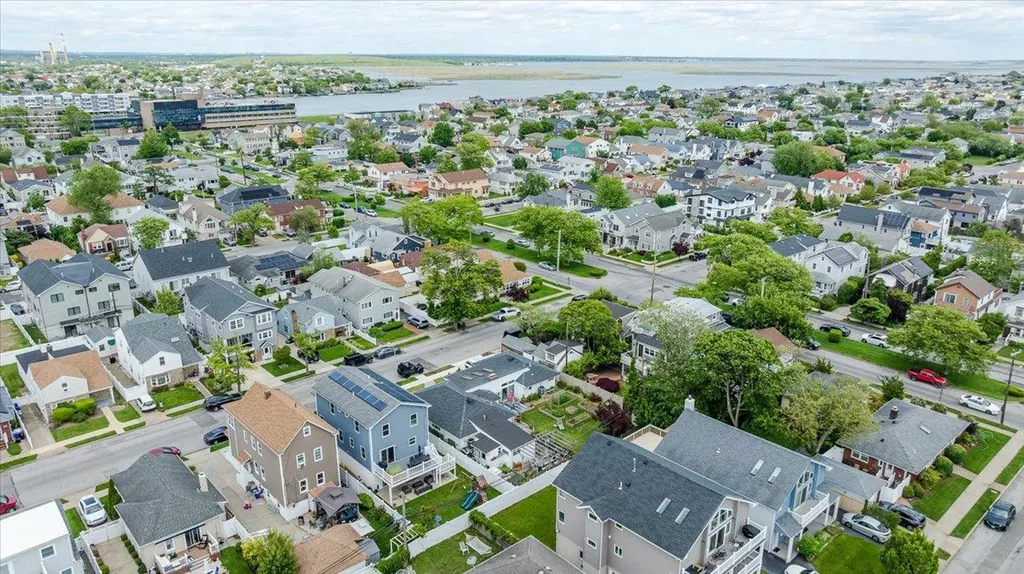 360 E Hudson Street Long Beach NY 11561