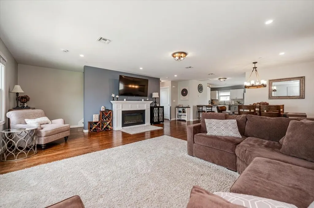 360 E Hudson Street Long Beach NY 11561