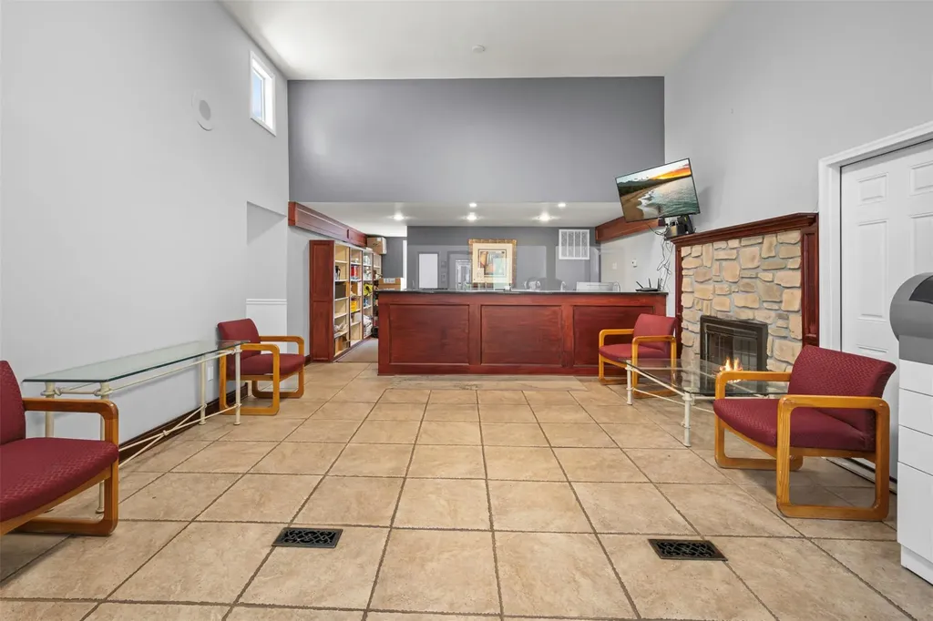 10 Hunter Avenue Miller Place NY 11764