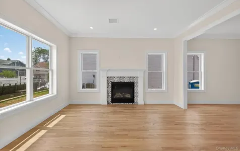 1116 Washington Place Baldwin Harbor NY 11510