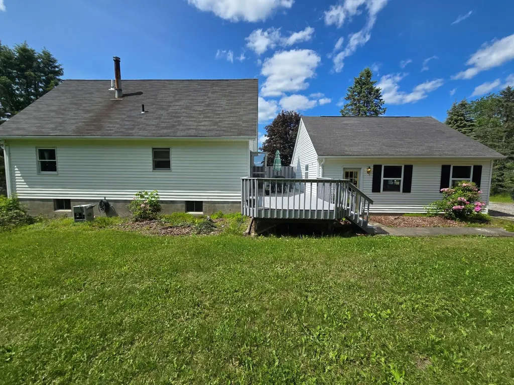 11 Apple Blossom Lane Milton NY 12547