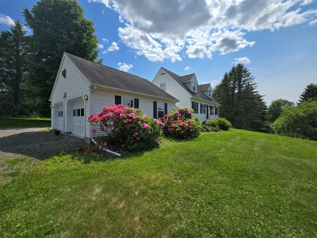 11 Apple Blossom Lane Milton NY 12547
