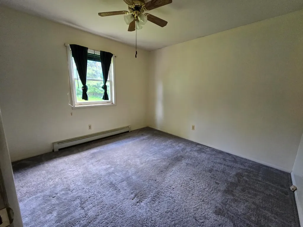 11 Apple Blossom Lane Milton NY 12547