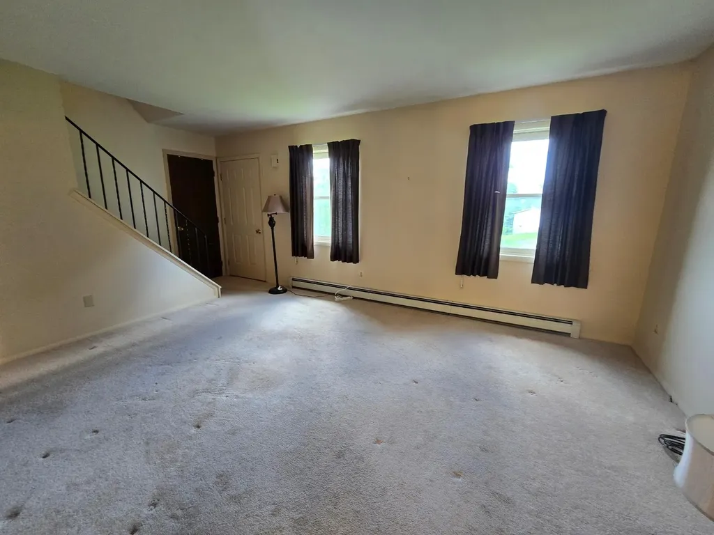 11 Apple Blossom Lane Milton NY 12547