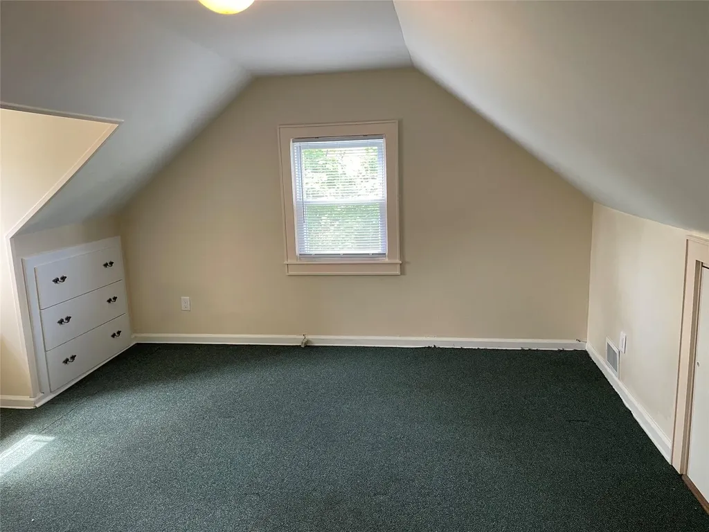 802 S Broadway Lindenhurst NY 11757