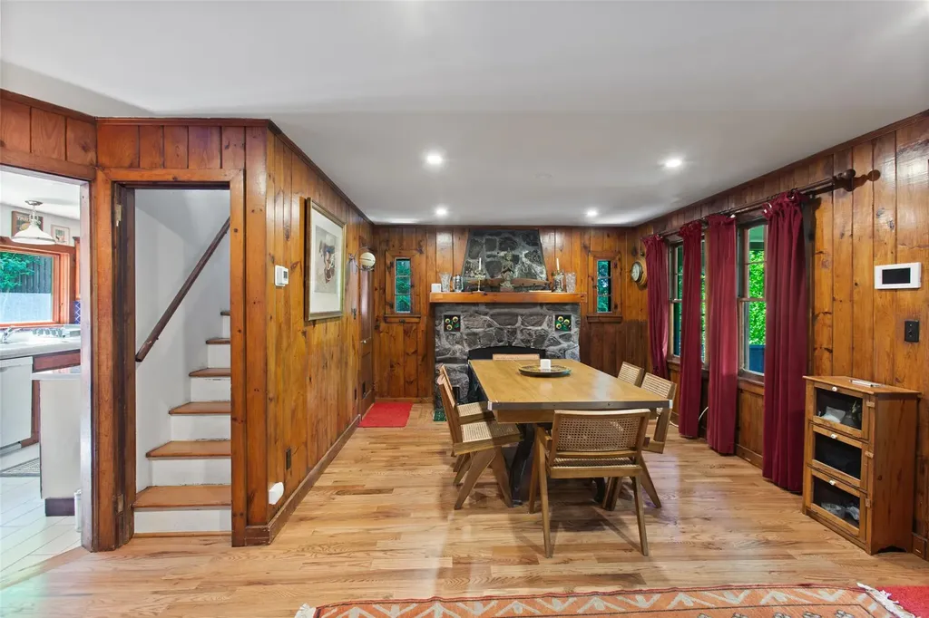 30 Lake Drive Holmes NY 12531