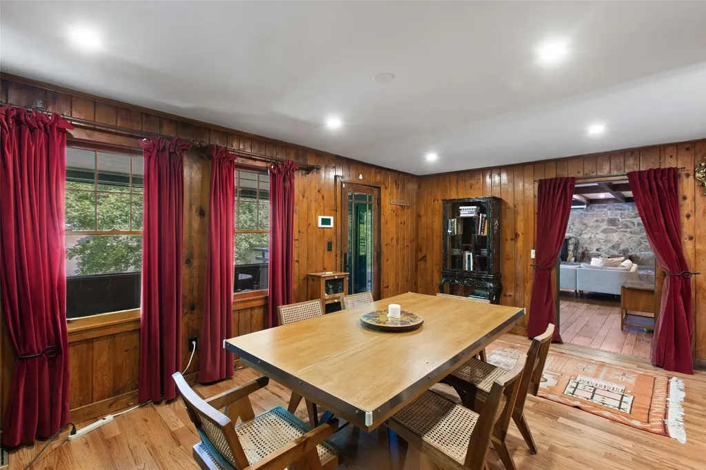 30 Lake Drive Holmes NY 12531