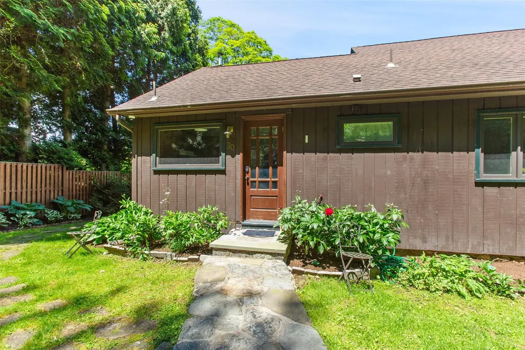 30 Lake Drive Holmes NY 12531