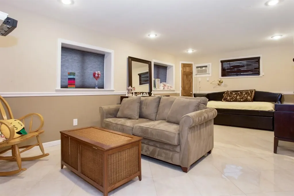 3316 Yost Boulevard Oceanside NY 11572
