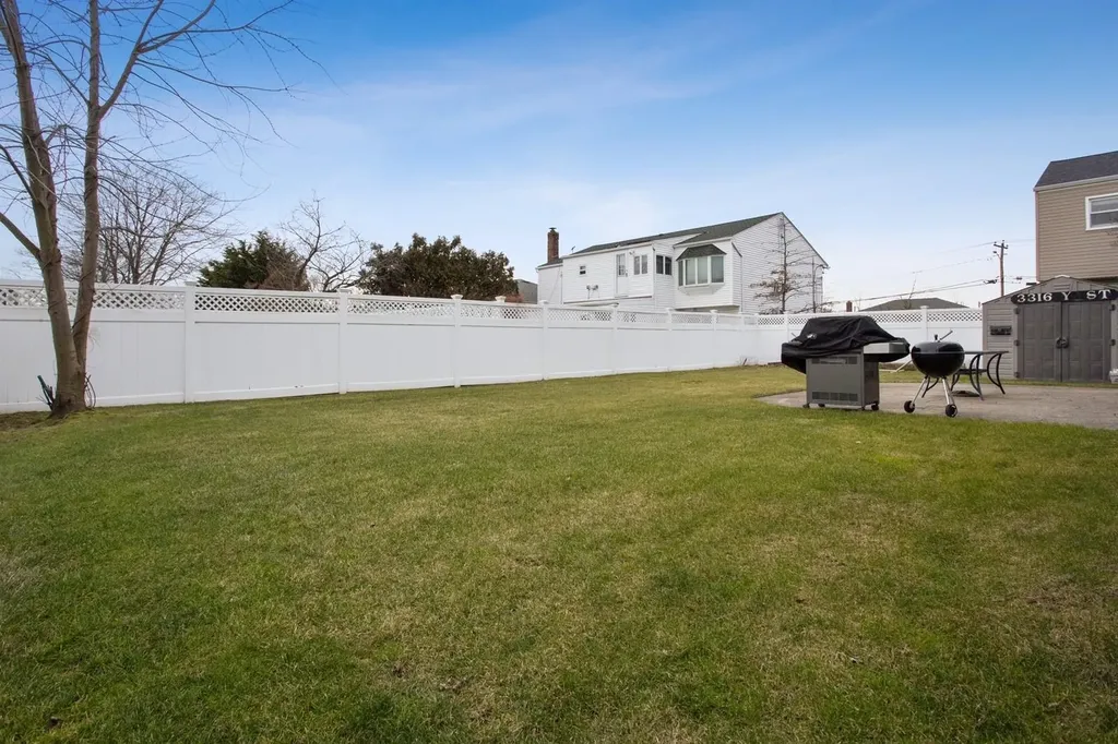 3316 Yost Boulevard Oceanside NY 11572