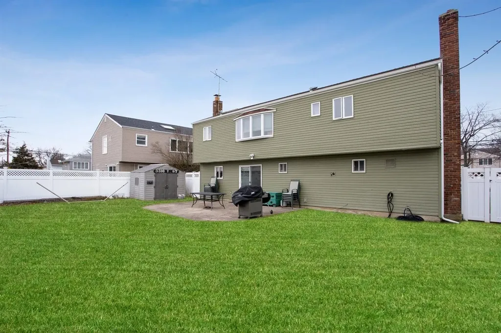 3316 Yost Boulevard Oceanside NY 11572