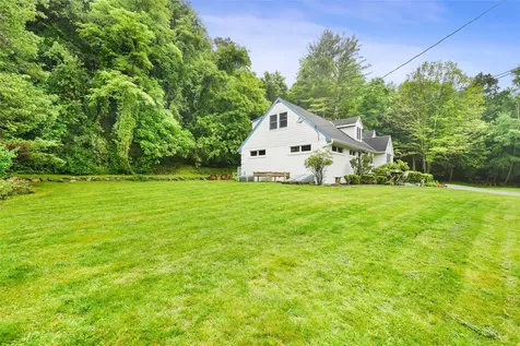 55 Meadow Lane Katonah NY 10536