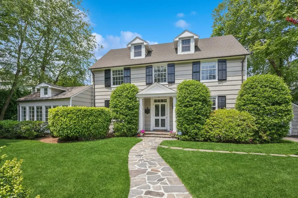21 Hemlock Road Bronxville NY 10708