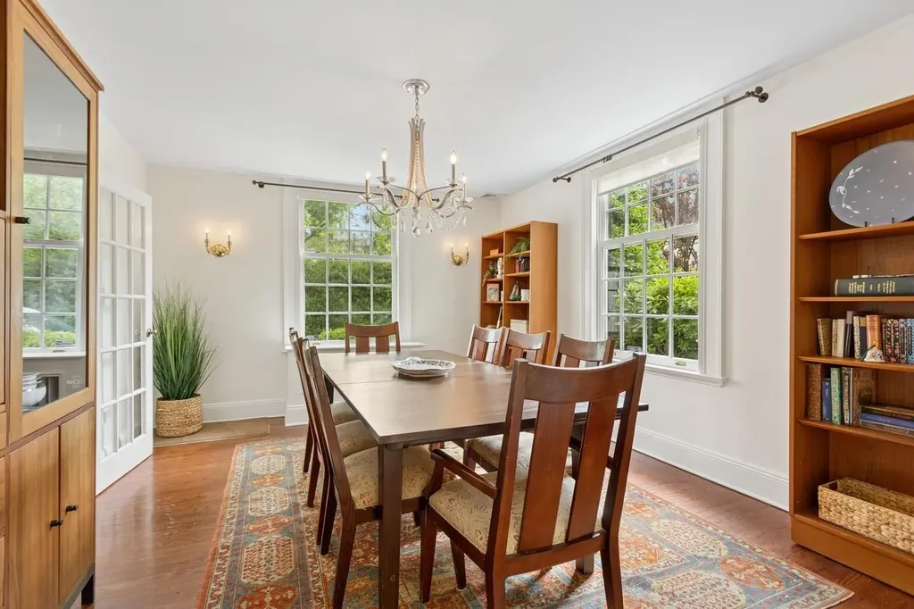 21 Hemlock Road Bronxville NY 10708