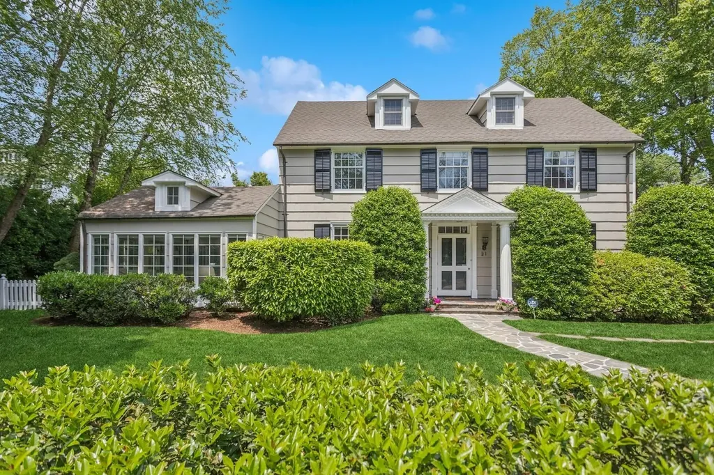 21 Hemlock Road Bronxville NY 10708