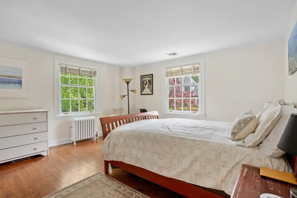 21 Hemlock Road Bronxville NY 10708