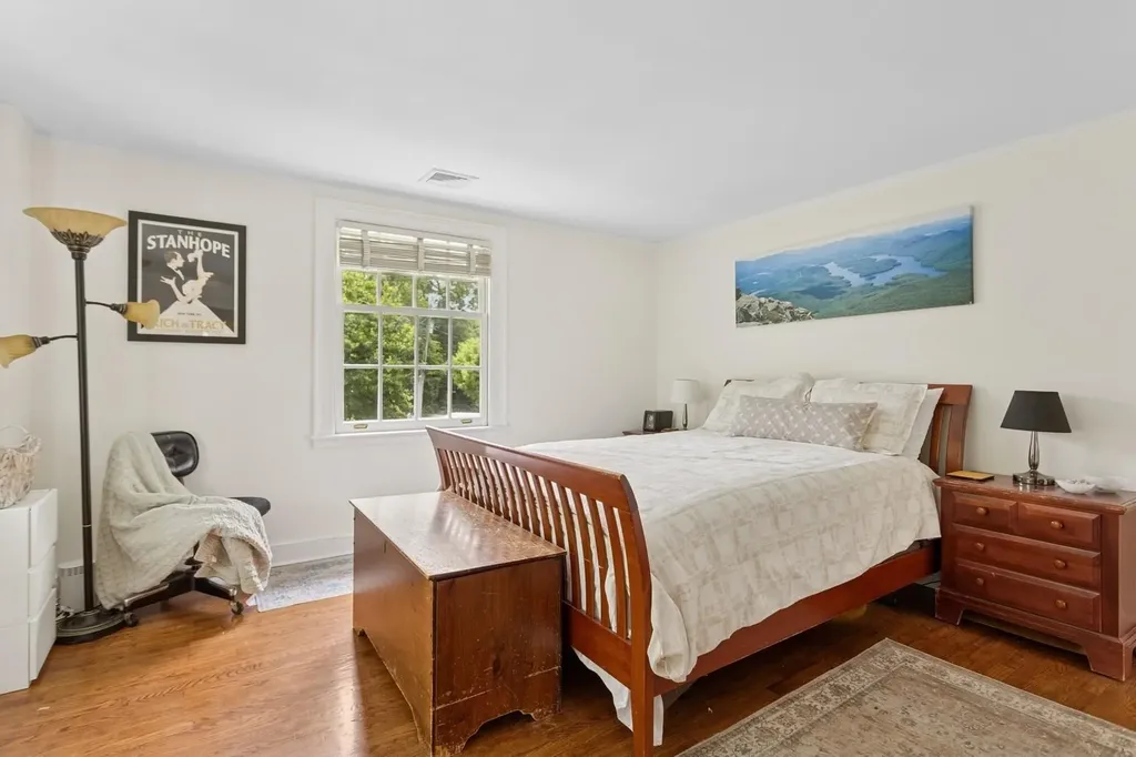 21 Hemlock Road Bronxville NY 10708