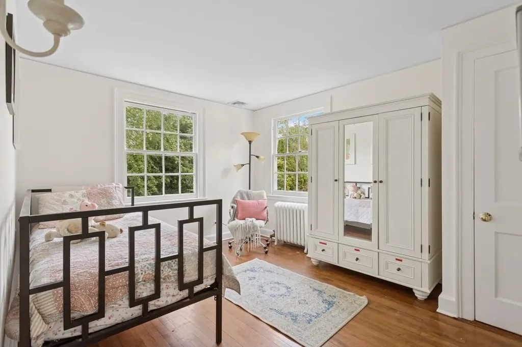 21 Hemlock Road Bronxville NY 10708
