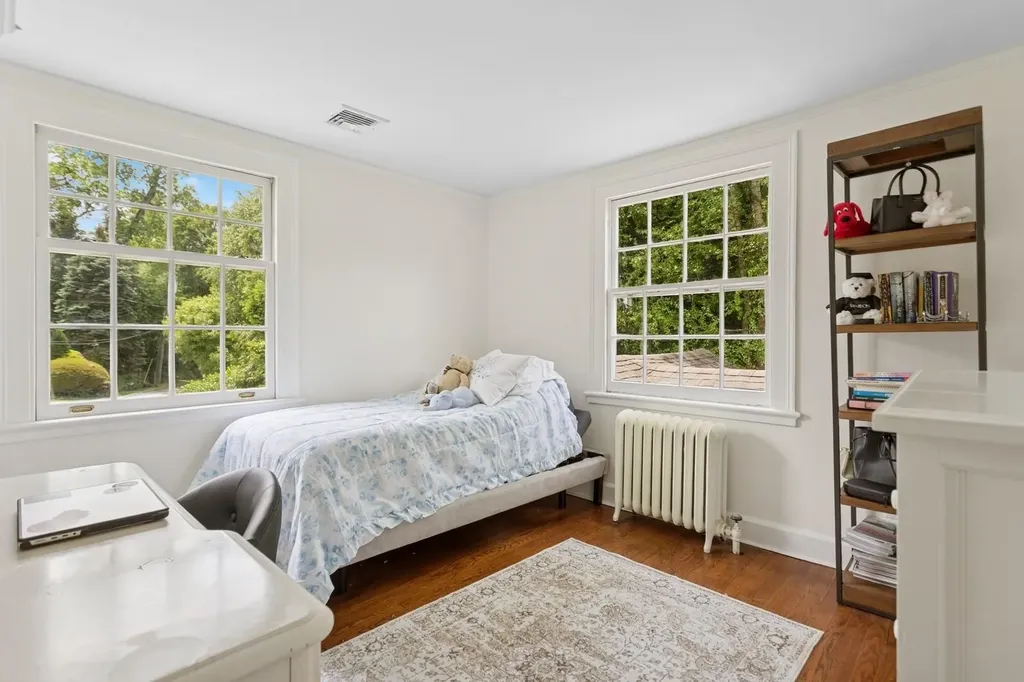 21 Hemlock Road Bronxville NY 10708