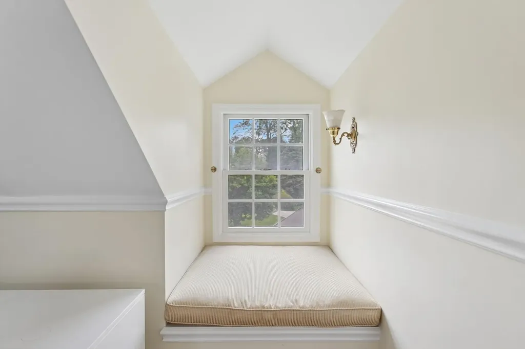 21 Hemlock Road Bronxville NY 10708