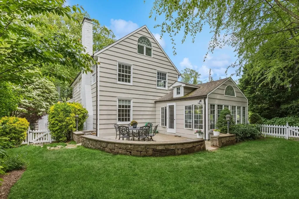 21 Hemlock Road Bronxville NY 10708