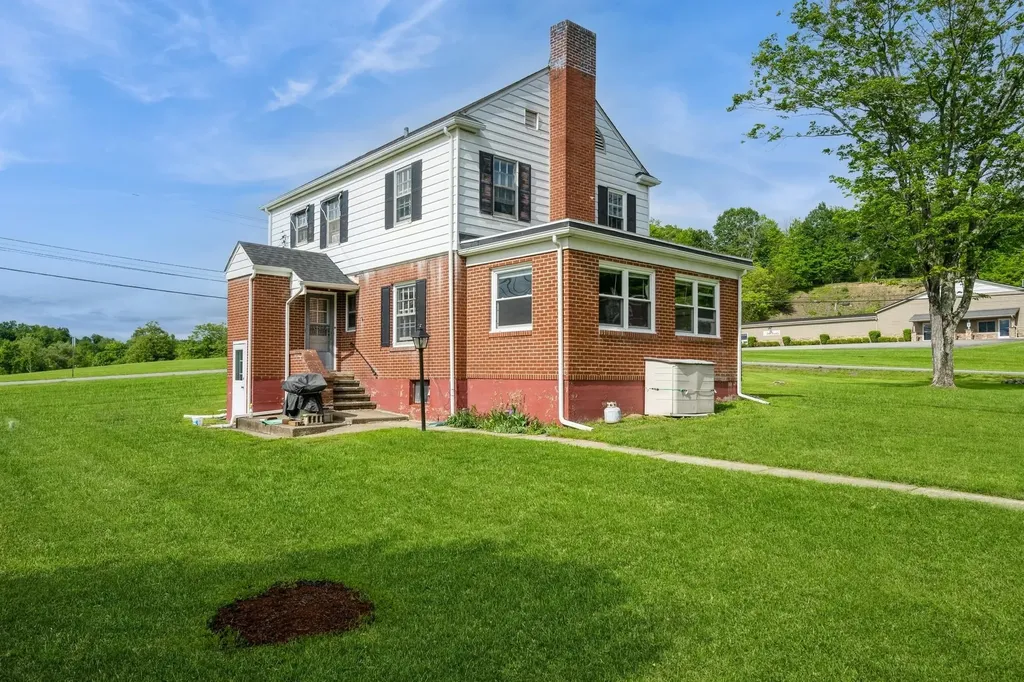 1711 State Route 17a Florida NY 10921