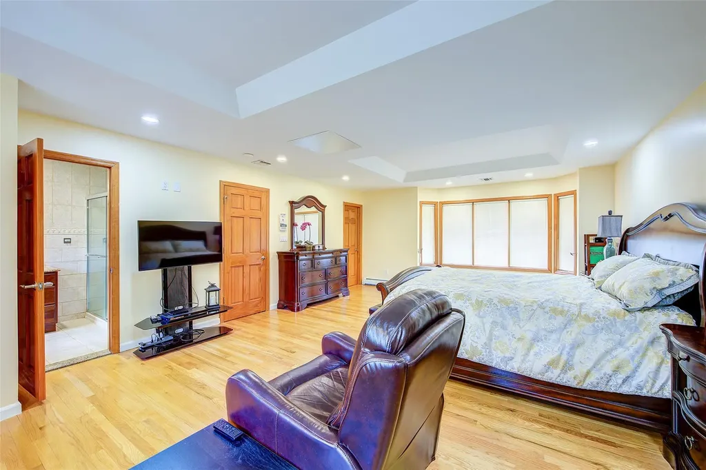 23 Sandra Drive Dix Hills NY 11746