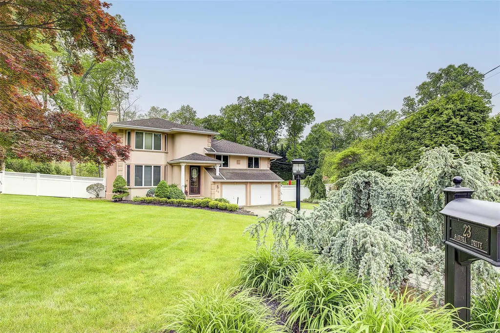 23 Sandra Drive Dix Hills NY 11746