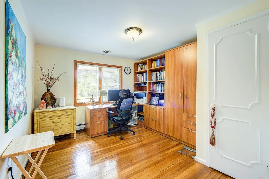 23 Sandra Drive Dix Hills NY 11746