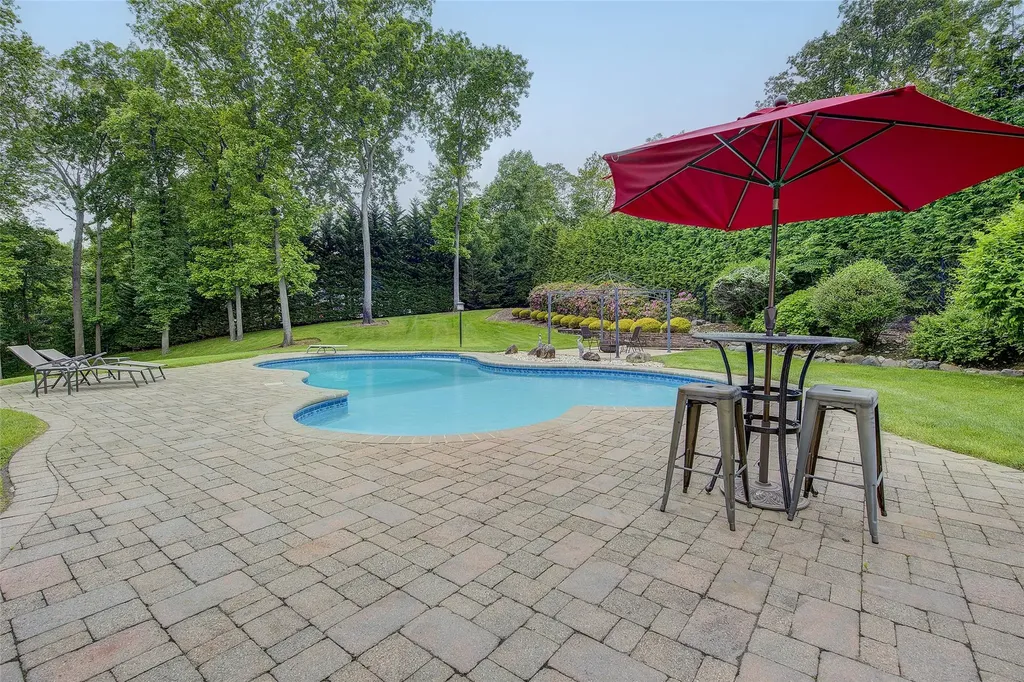 23 Sandra Drive Dix Hills NY 11746