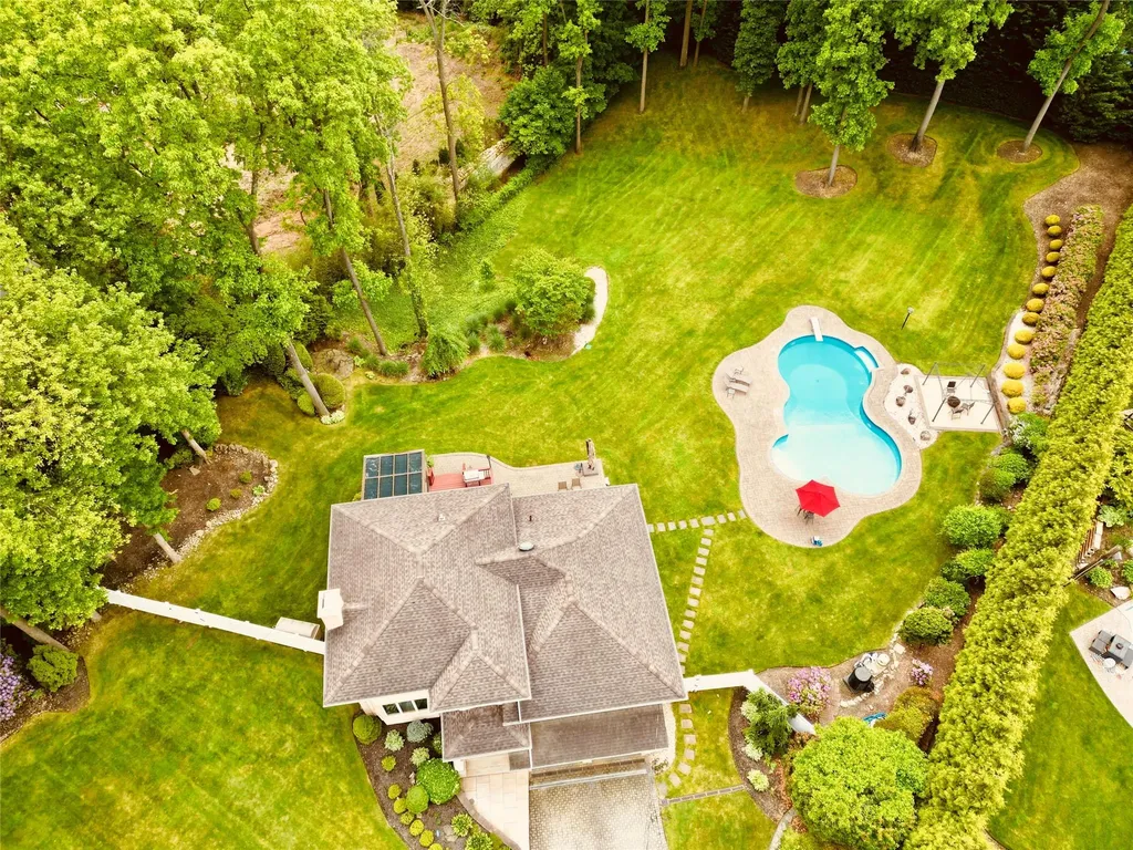 23 Sandra Drive Dix Hills NY 11746