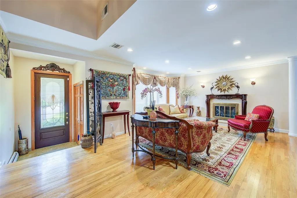 23 Sandra Drive Dix Hills NY 11746