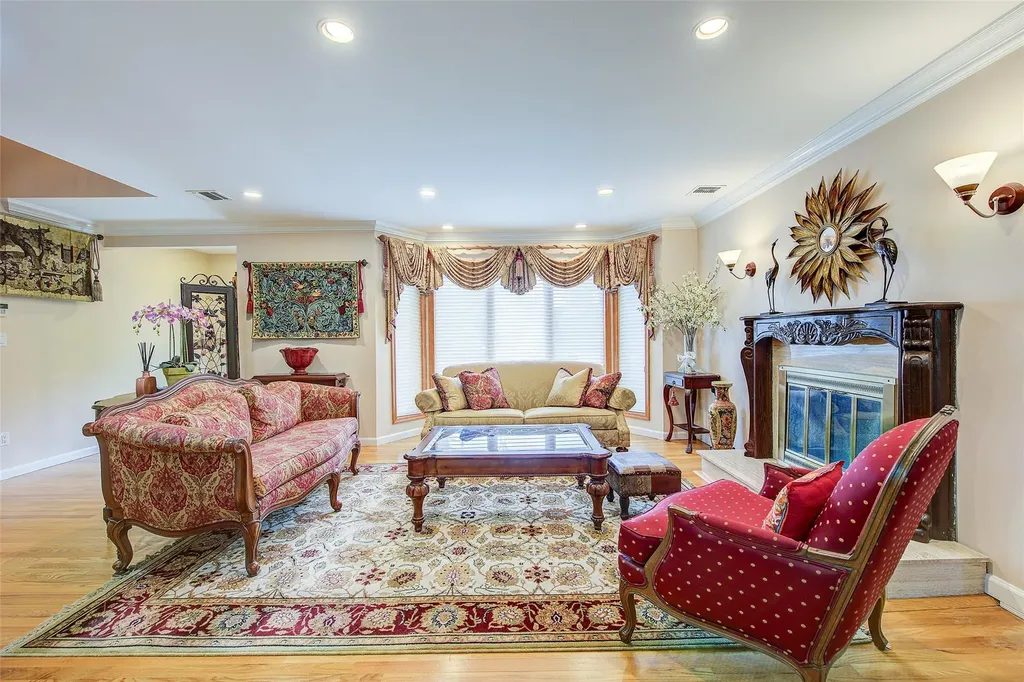 23 Sandra Drive Dix Hills NY 11746