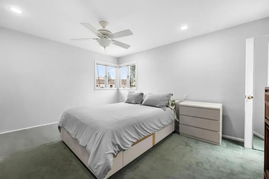9 Bart Court Plainview NY 11803