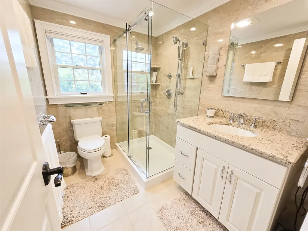 352 Mill Spring Road Manhasset NY 11030