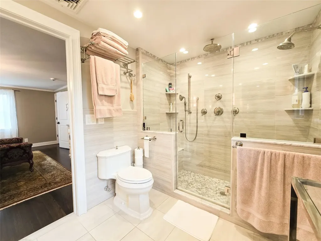 352 Mill Spring Road Manhasset NY 11030