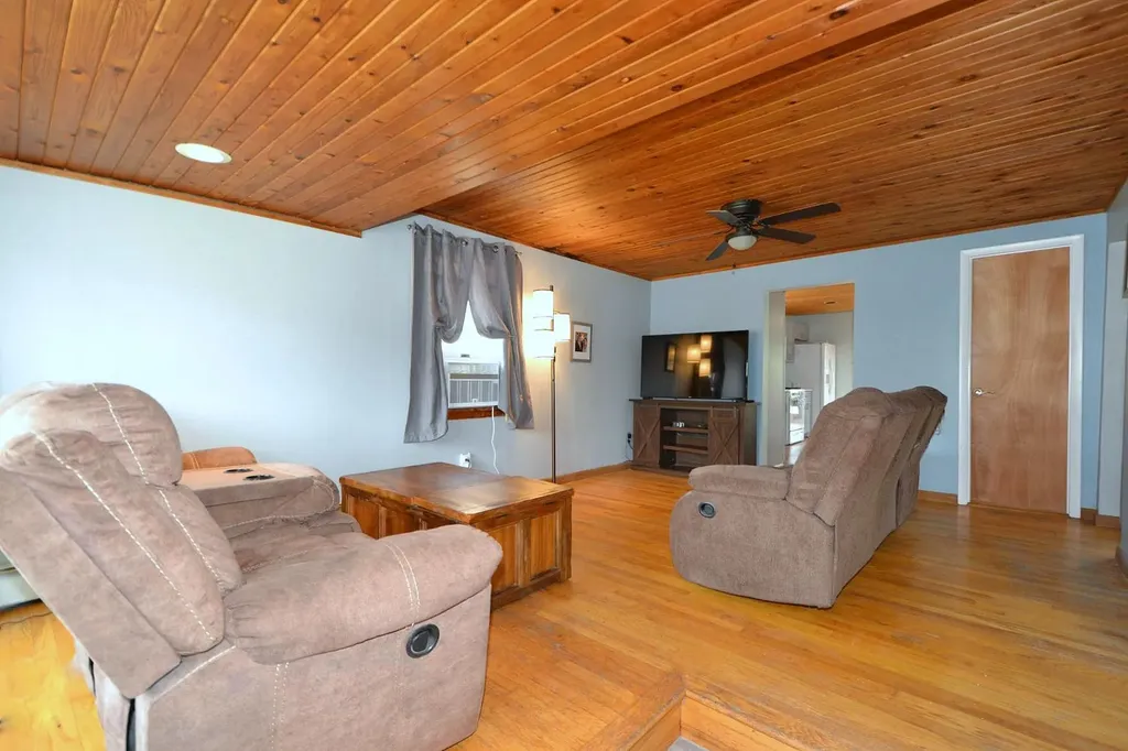 187 Smith Avenue Islip NY 11751