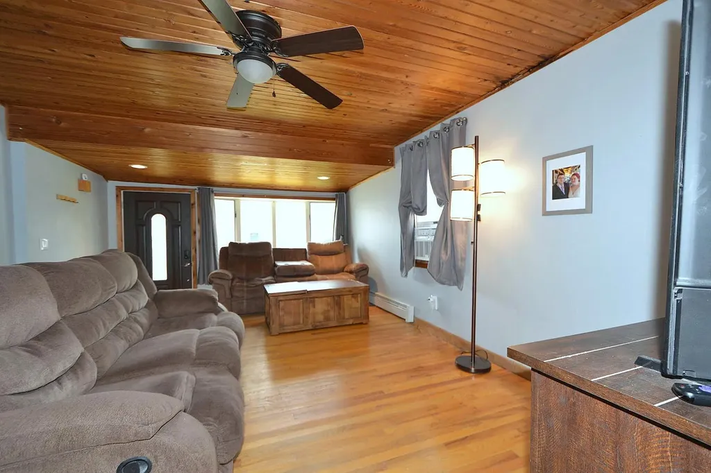 187 Smith Avenue Islip NY 11751