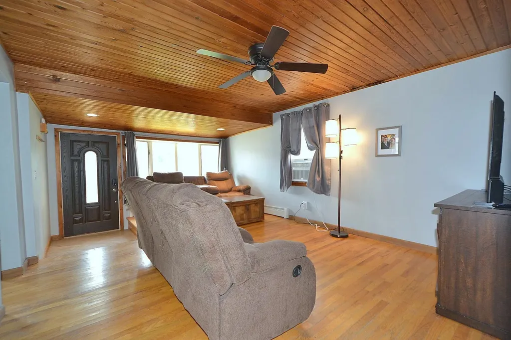 187 Smith Avenue Islip NY 11751