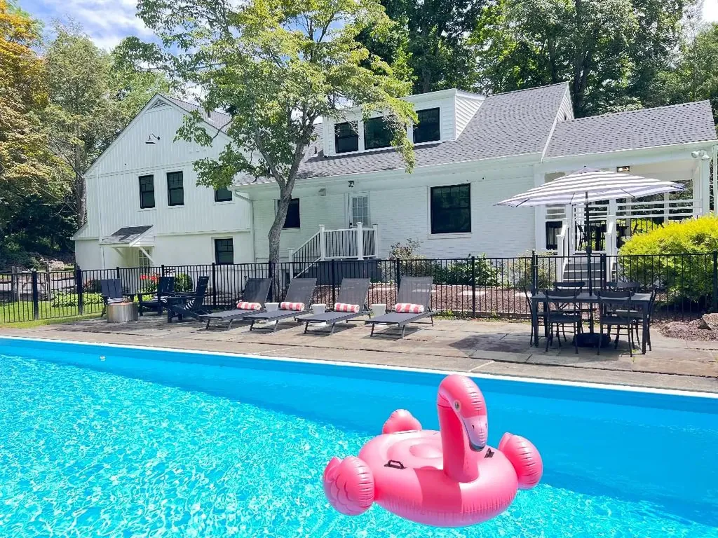 126 Goldens Bridge Road Bedford NY 10536