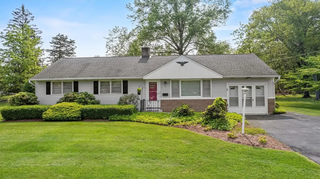 12 Eisenhower Drive Middletown NY 10940