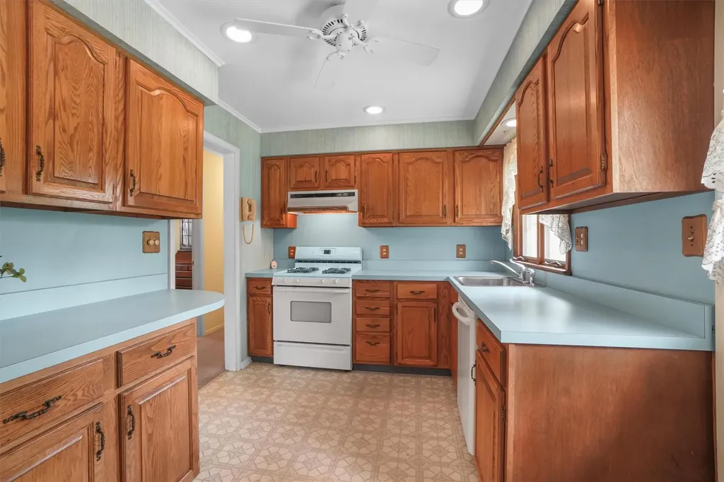 12 Eisenhower Drive Middletown NY 10940
