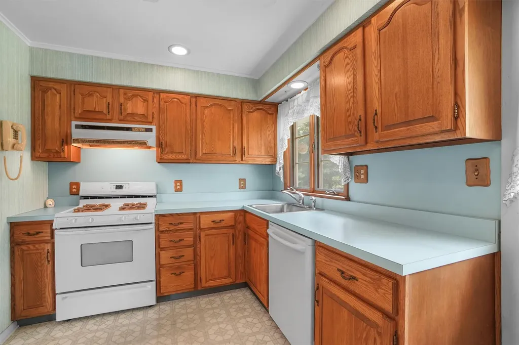 12 Eisenhower Drive Middletown NY 10940